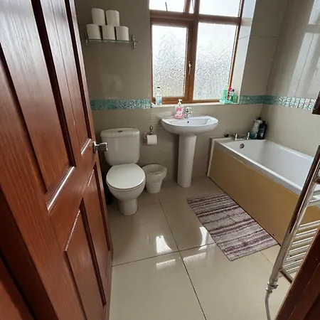 Shared House On Southmead * Bristol