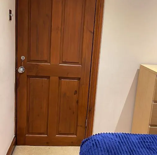 Shared House On Southmead *