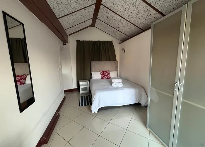 Shared House On Southmead Бристоль