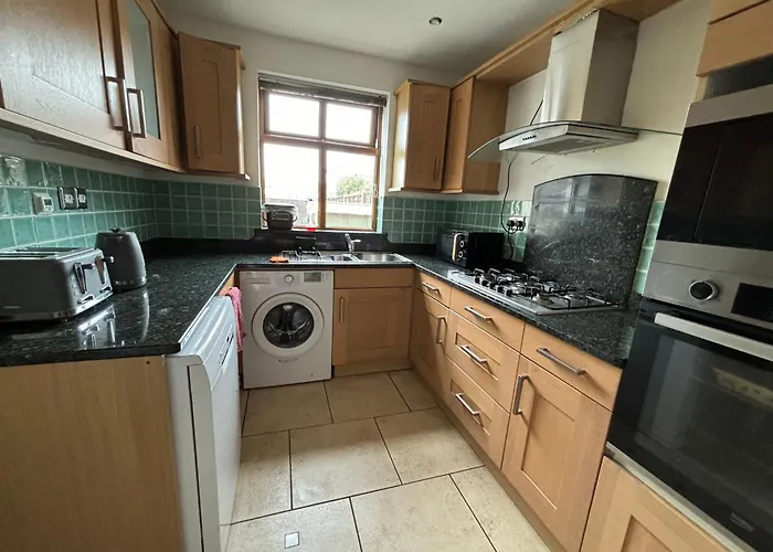 Shared House On Southmead Гостьовий будинок *