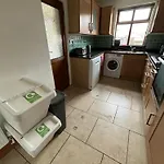 招待所 Shared House On Southmead