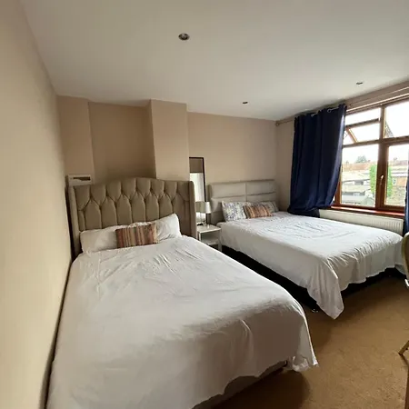 Shared House On Southmead بيت ضيافة بريستول