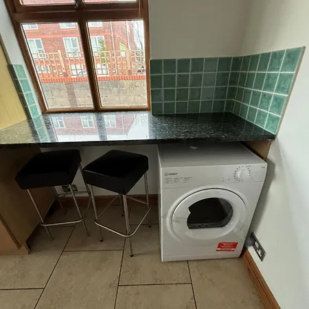 Shared House On Southmead بيت ضيافة