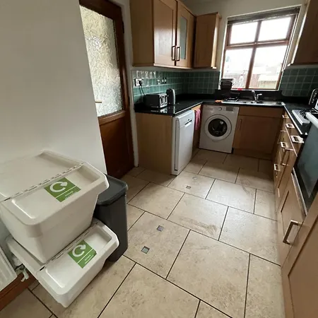 Pensión Shared House On Southmead