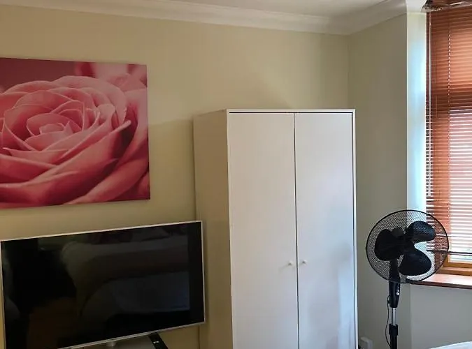 بيت ضيافة Shared House On Southmead بريستول